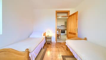 Căn hộ cơ bản (1) | Bộ đồ giường kháng dị ứng, bàn ủi/dụng cụ ủi quần áo