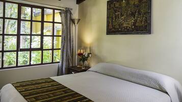 9 bedrooms, desk, iron/ironing board, free WiFi