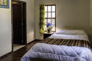 9 slaapkamers, een bureau, een strijkplank/strijkijzer, gratis wifi
