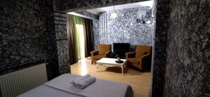 Standard Double Room | Blackout drapes, free WiFi, bed sheets - Zirkon Suit Otel (Istanbul)