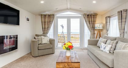 2 makuuhuoneen majoitusta Meyssä, lähellä Thursoa