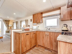 Dishwasher, freezer - 2 bedroom accommodation in Mey, near Thurso (Mey, near Thurso)