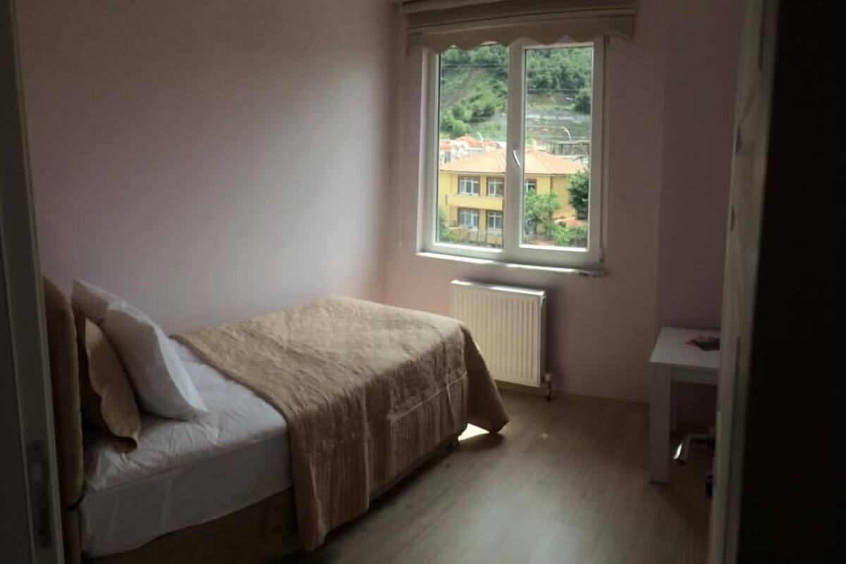 In-room safe, free WiFi, bed sheets