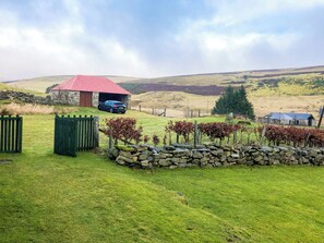 Exterior - Location location location, arrive and relax in this wonderful cottage. (Glenbuchat)