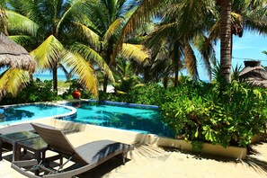 Outdoor pool - Tulix Cay Luxury Ocean Front Villa (Chicxulub Pueblo)
