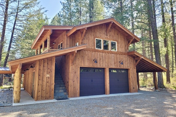 Goat Peak Loft is a walk up the stairs...