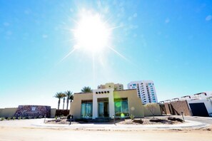 Exterior - Relaxing Oceanfront Retreat | Encanto Living 0502 (Puerto Penasco)