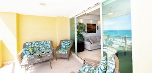 Smart TV, fireplace, DVD player