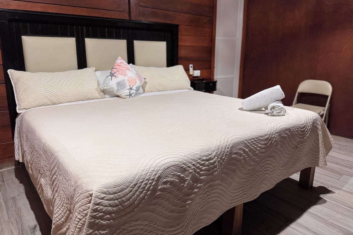 In-room safe, free WiFi, bed sheets