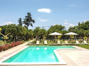 Piscine extérieure