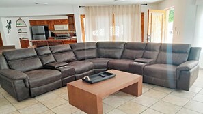 Smart TV, DVD player - Relax house 3 inside complex of 4 houses (Puerto Penasco)