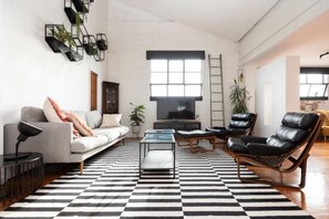 Smart TV, Netflix, streaming services