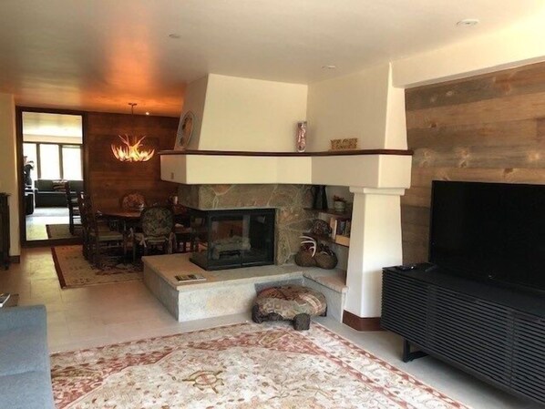 TV, fireplace, stereo - Luxurious 1BR+Loft - Ski-in/Ski-out Access to Beaver Creek by RedAwning (Beaver Creek)
