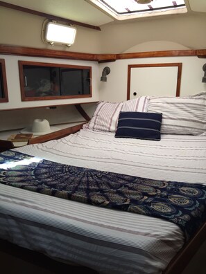 2 多间卧室、床单