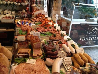 Eiffel Tower - Duplex & private patio - Centre of Paris