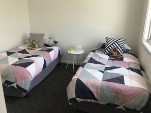 Townhome | 3 bedrooms, individually decorated, individually furnished - Discover Beach Retreat (Warilla)