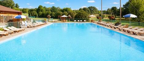 Piscine extérieure, piscine chauffée