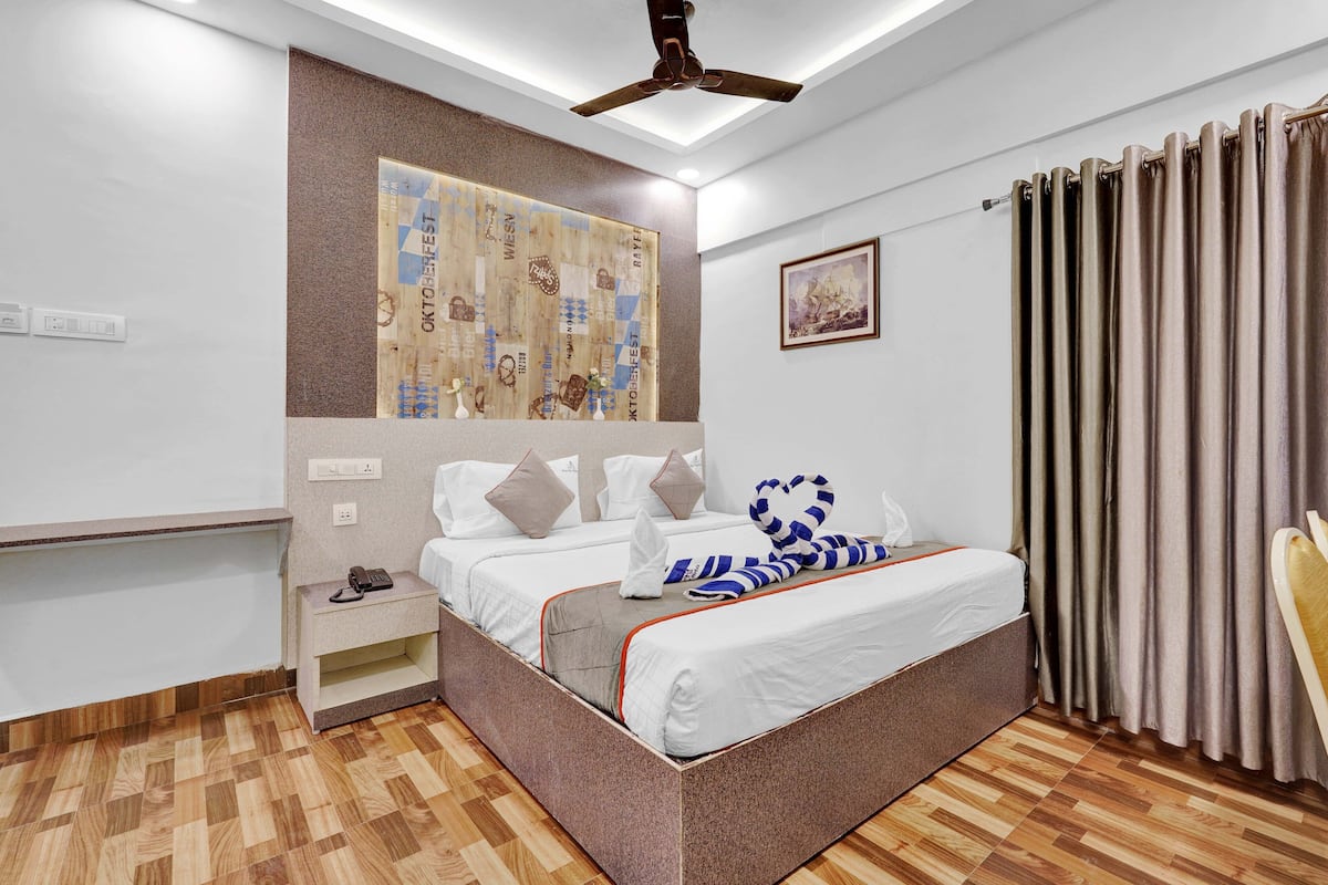 1 bedroom, premium bedding, memory-foam beds, in-room safe