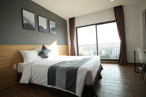 Minibar, desk, free WiFi, bed sheets - Kingsales Hotel (Thanh Hoa)