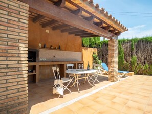 Outdoor dining - Ref. GLADIOL 2: House with private pool and wifi 300 meters from the beach. (L'Escala)