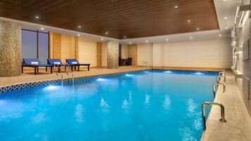 Indoor pool, pool loungers