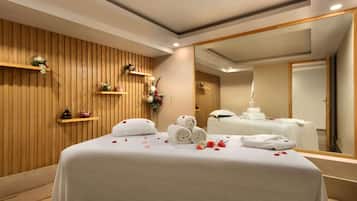 Couples treatment room(s), steam room, body treatments