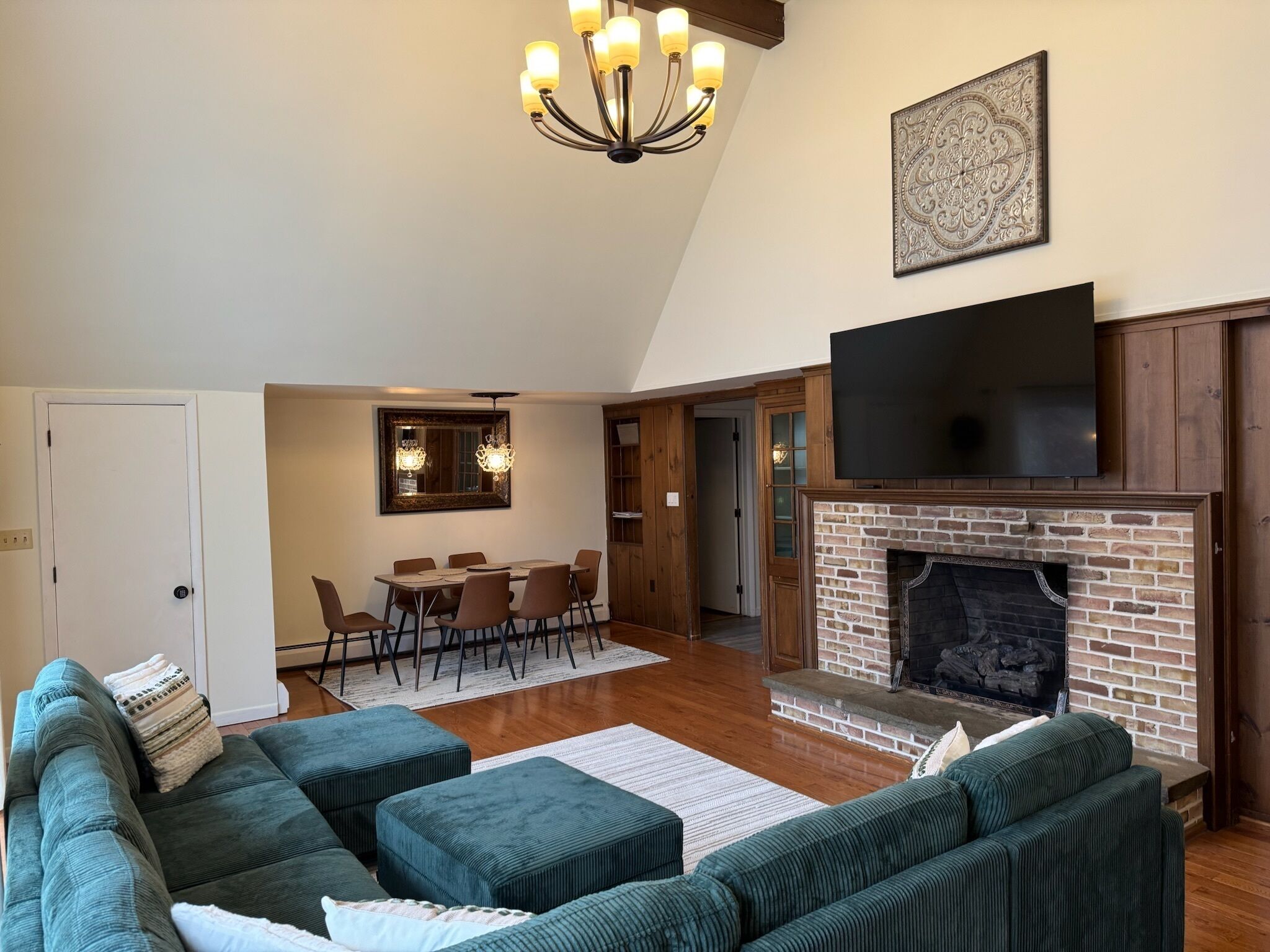 Creekside 3-bedroom House With Heated Indoor Swimming Pool In Cogan Station - Williamsport