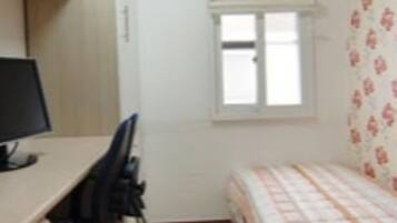 Standard Room | Soundproofing, free WiFi