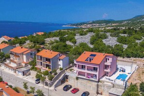 Exterior - Holiday apartment with pool and jacuzzi (Klenovica)