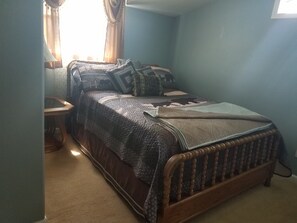 2 bedrooms, iron/ironing board, travel cot, free WiFi