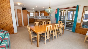 Dining - Oceanside, Hot Tub, Close to Beach, Community Pool, CP4, Crown Palace (Corolla)