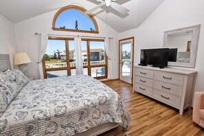 4 habitaciones, tabla de planchar con plancha y cuna de viaje 