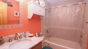 Douche, serviettes fournies
