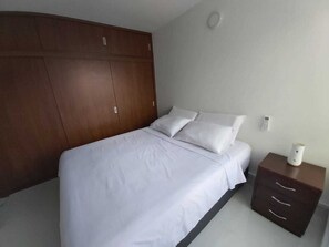 3 bedrooms, memory-foam beds, WiFi