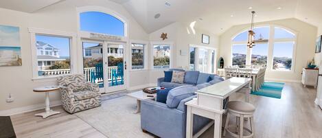 Flat-screen TV, fireplace, DVD player