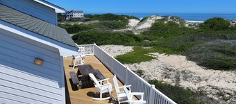 OCEANFRONT, Ocean Views, Sun Deck, Close to Beach Access, OS18D, A Place By The Sea