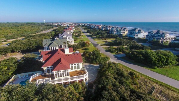 المنشأة من الخارج