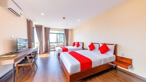 Room | Blackout drapes, free WiFi, bed sheets - TU BONG Hotel (Nha Trang)