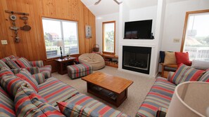 TV, fireplace, DVD player, books