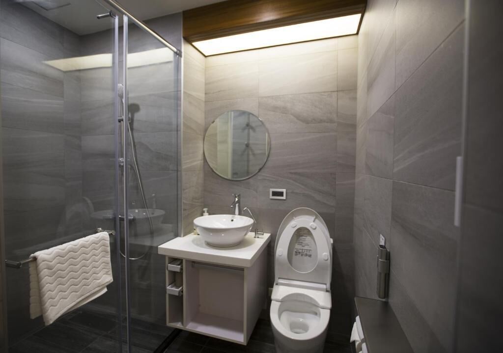 double room, balcony | bathroom | free toiletries, hair dryer, slippers, bidet