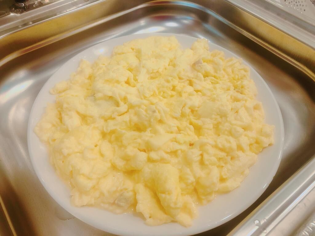 free daily self-service breakfast