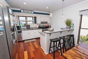 Fridge, microwave, oven, stovetop - Oceanside, Close to Beach Access, Community Pool, KHSDD1, Sea Dunes D1 (Kitty Hawk)