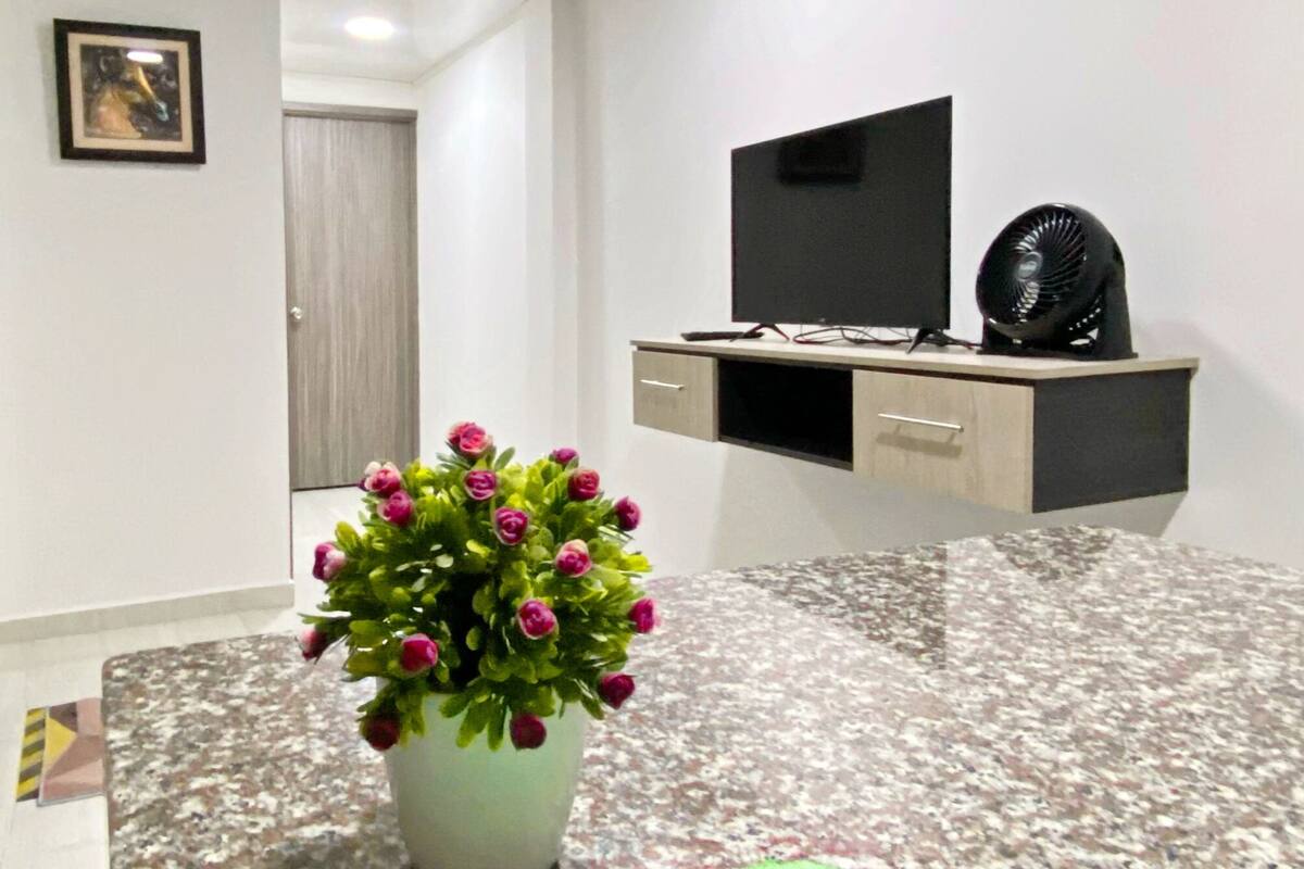 Apartment, Multiple Beds, Non Smoking | 2 bedrooms, WiFi (free), individually furnished, bed sheets