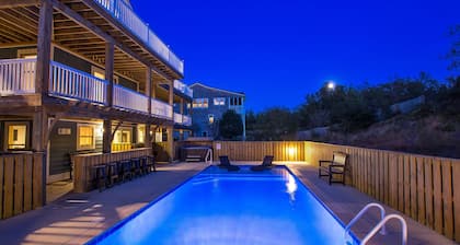 DB2, Latitude Adjustment / Oceanside, 6 makuuhuonetta, 6. 2 kylpyhuonetta