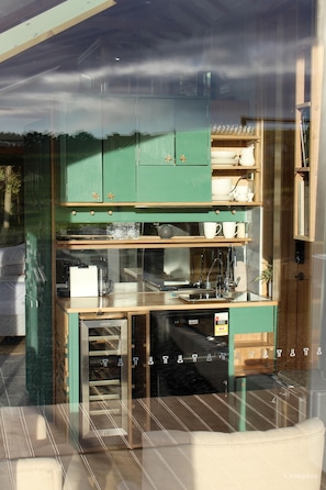 Deluxe Cabin | Private kitchenette | Fridge, stovetop, espresso maker, coffee/tea maker