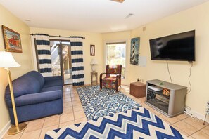 TV, fireplace - Oceanside, close to beach, community amenities! 648, Landshark (Corolla)