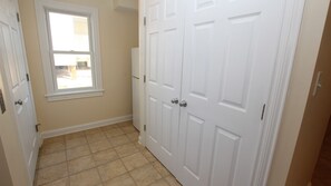 Interior - OCEANFRONT, Ocean Views, ELEVATOR, Private Beach Walkway, BB14, Heart Of Duck (Duck)