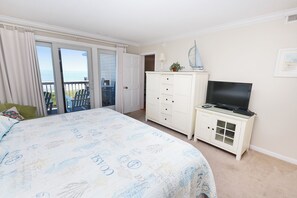 2 bedrooms, iron/ironing board, travel crib, free WiFi - Oceanfront, Community Pool and Beach Accesses, Ocean Views, C326D, Our Point Of View (Duck)