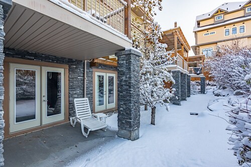 Fire mountain lodge 2BD 2.5BTH 1000sq fitroom central Canmore