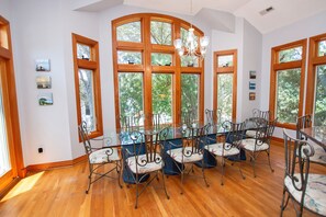 تناول الطعام